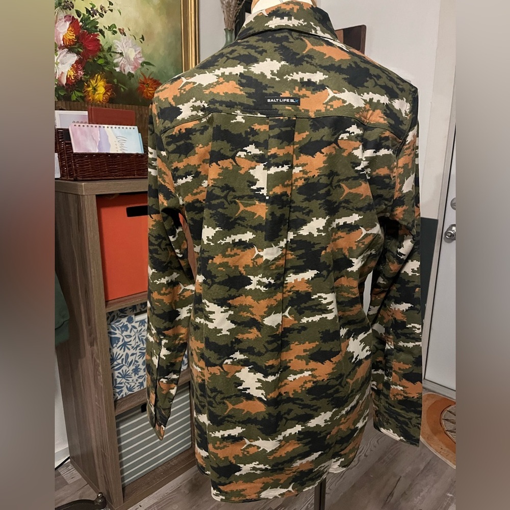 Salt Life, new with tags, women’s button-down activewear - Picture 2 of 7